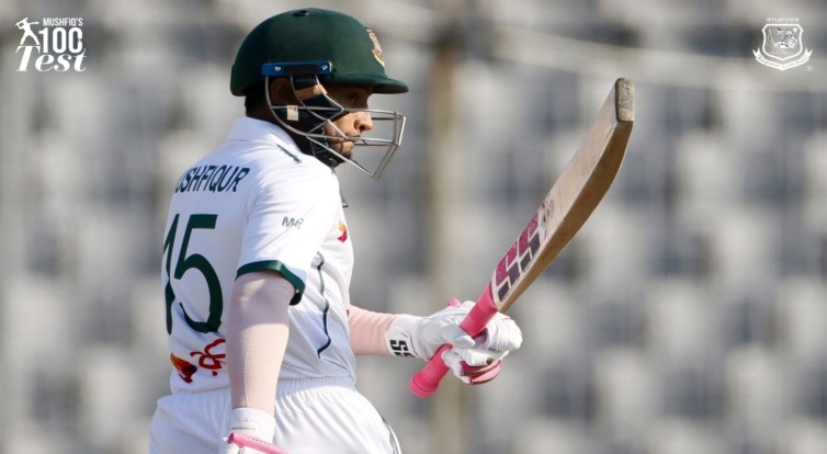 শততম টেস্টে মুশফিকের ফিফটি, মুমিনুলের বিদায়ের পর লিটনের মাইলফলক