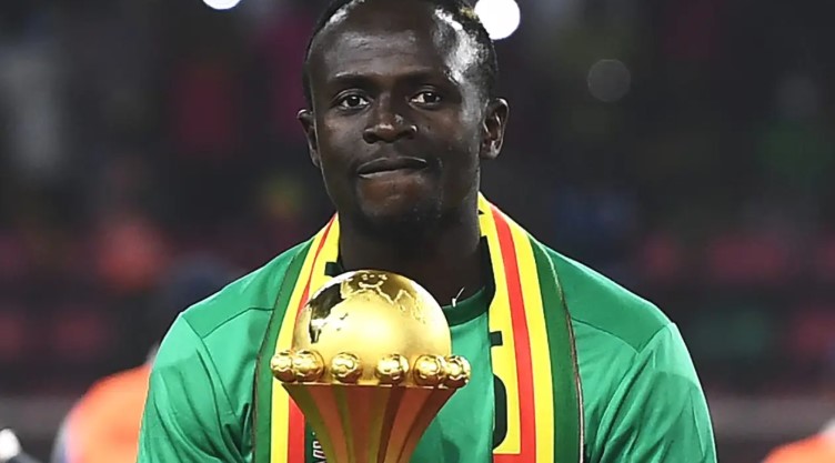 বাংলাদেশিদের নিয়ে যে আবেগঘন গল্প শোনালেন সাদিও মানে