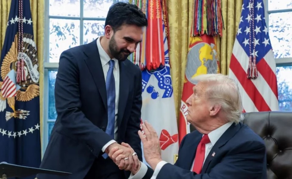 প্রকাশ্য বিরোধ ভুলে হোয়াইট হাউসে সম্পূর্ণ ভিন্ন আবহে দুই নেতার বৈঠক