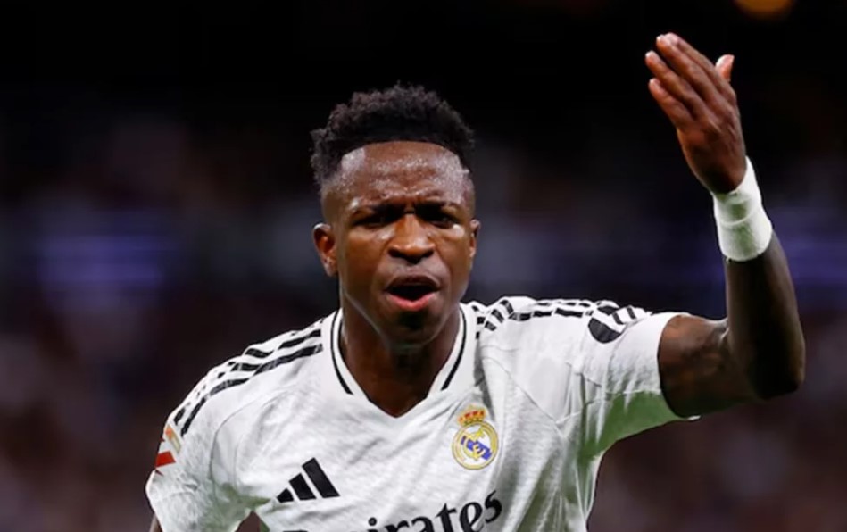 চুক্তি নবায়নের আলোচনা থমকে যাওয়ায় রিয়ালে অনিশ্চিত ভিনিসিয়ুসের ভবিষ্যৎ