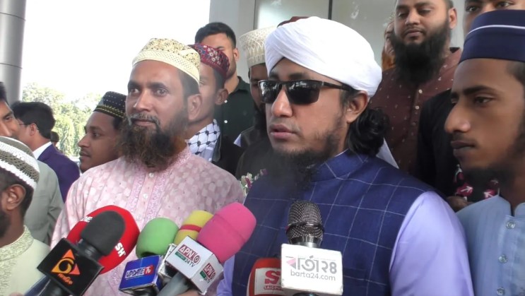 শুধু ওয়াজ মাহফিল নয় এবার রাষ্ট্র পরিচালনার স্বপ্ন দেখছেন গিয়াসউদ্দিন তাহেরী