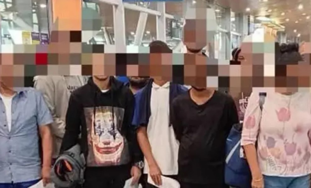 মালয়েশিয়ায় জেলের ঘানি টেনে অবশেষে দেশে ফিরতে হলো ৪৯ বাংলাদেশিকে