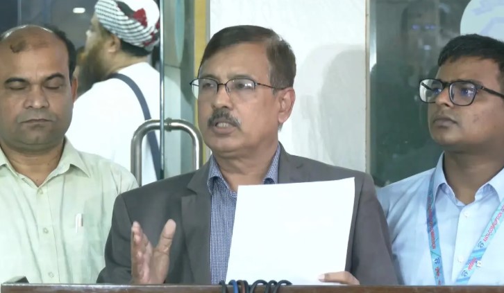 শেখ পরিবারের সদস্যদের নামে মার্কিং করা স্বর্ণালংকার নিয়ে দুদকের চাঞ্চল্যকর তথ্য