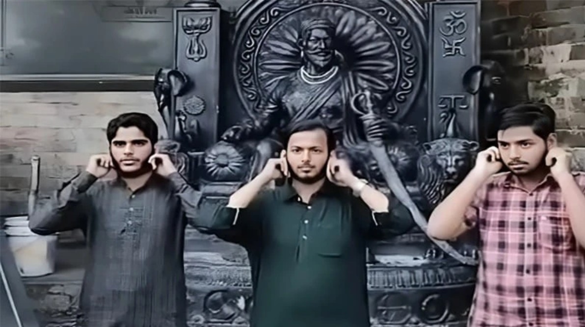 ভারতে মূর্তির পায়ে হাতজোড় করতে বাধ্য করল তিন মুসলিম ছাত্রকে