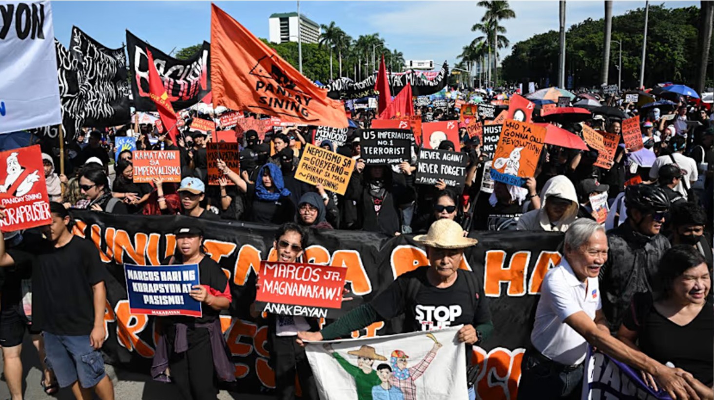 ফিলিপাইনে দুর্নীতি ঝড়, প্রেসিডেন্টের বিরুদ্ধে ক্ষোভ