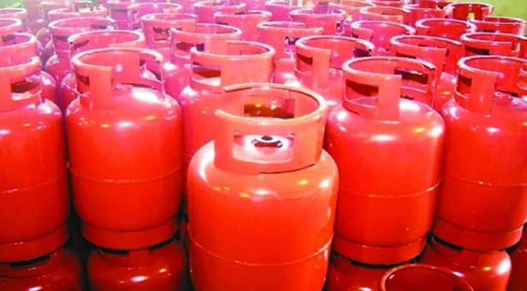 ১২ কেজি সিলিন্ডারের নতুন মূল্য নির্ধারণ করল বিইআরসি