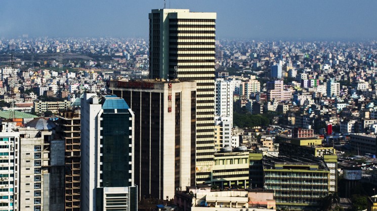 আজ রাস্তায় নামার আগে জেনে নিন ঢাকার কোথায় কী কর্মসূচি