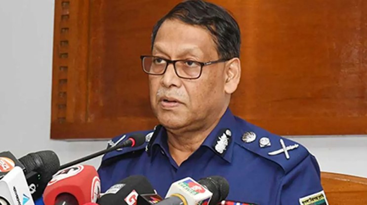 পিলখানা হত্যাকাণ্ডের তদন্ত প্রতিবেদনে বর্তমান পুলিশ প্রধানের নাম