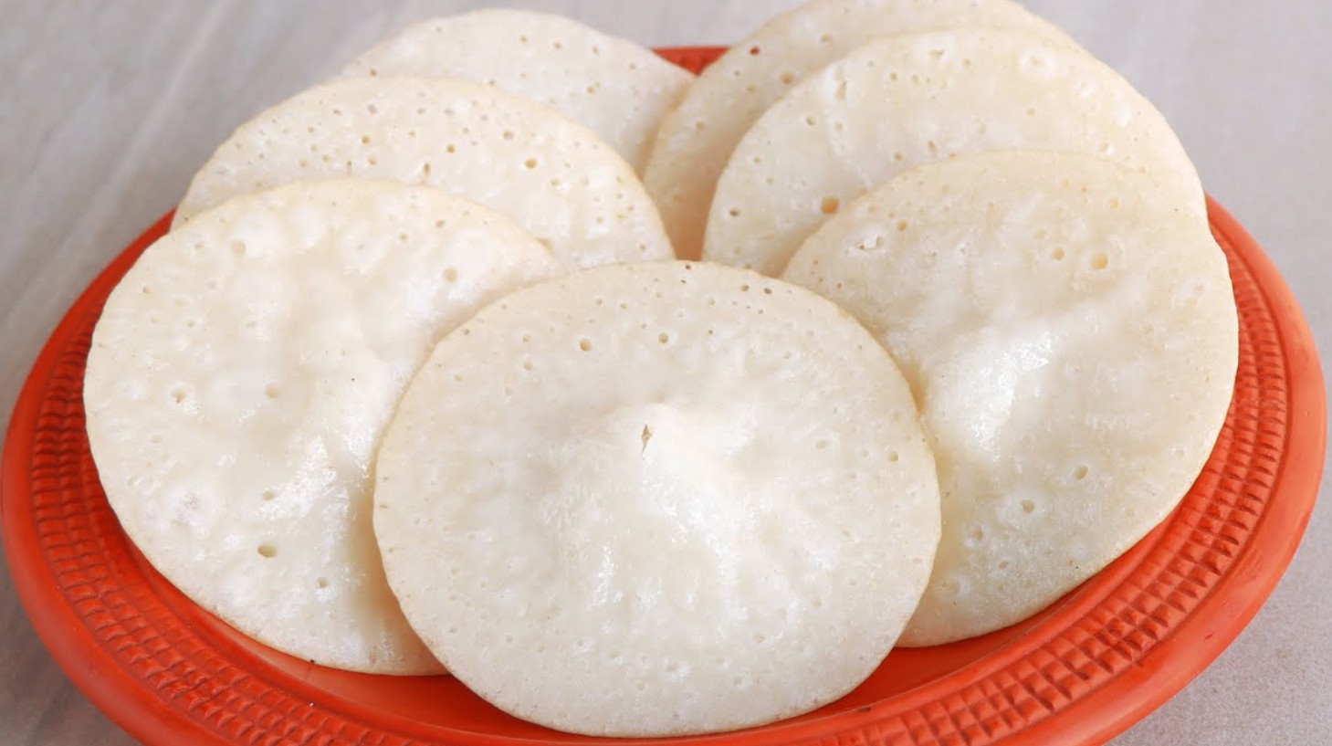 জানুন চিতই পিঠা বানানোর গোপন সহজ রেসিপি