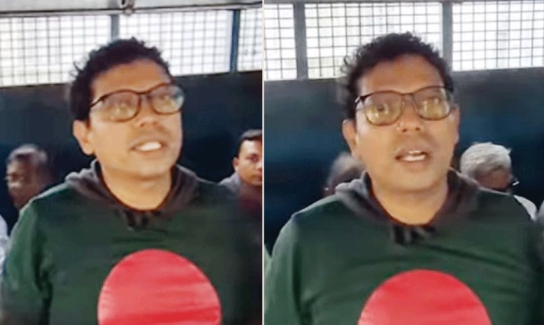 প্রিজনভ্যানে উঠে জাতীয় সংগীত গাইলেন পলক