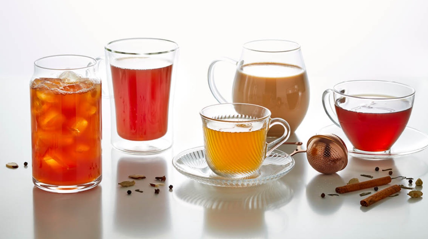 সহজ রেসিপিতে ৭ ধরনের মজার চা বানান