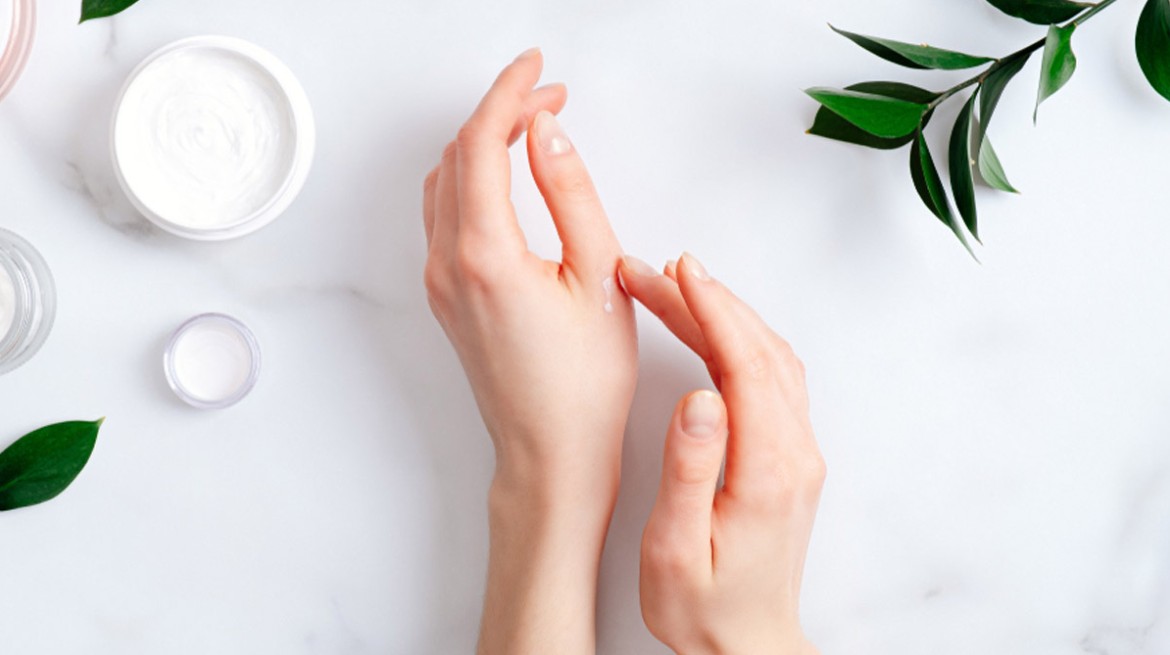 শীতে ত্বক ফাটা বন্ধ করতে ঘরোয়া সহজ উপায়