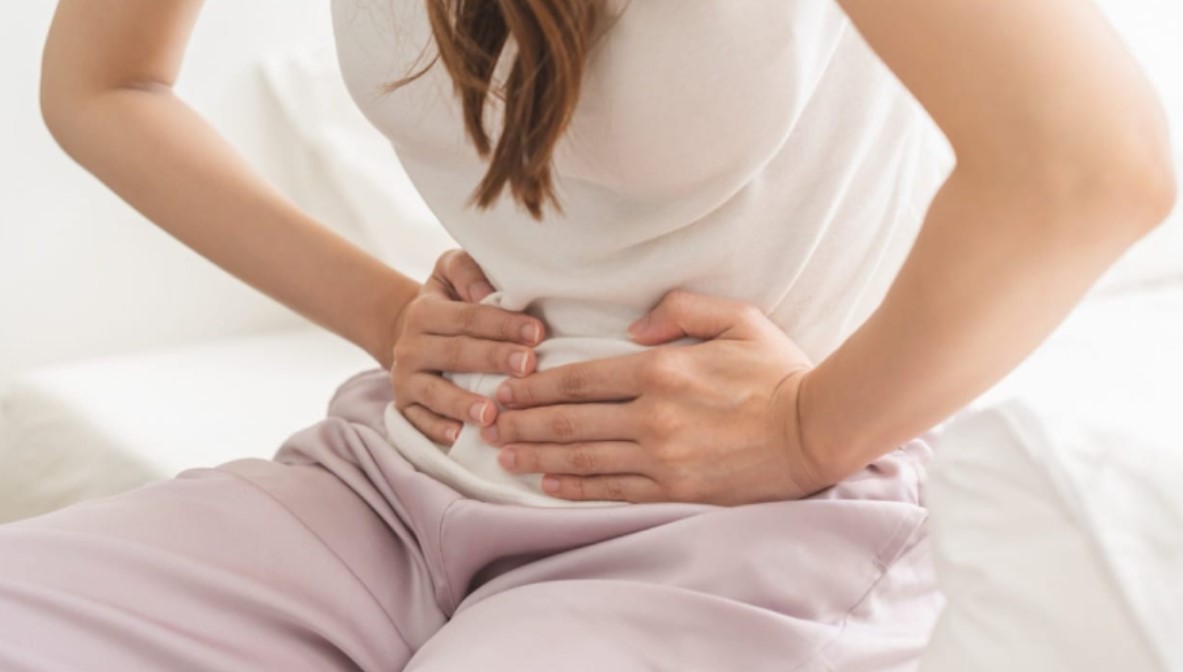 হঠাৎ মাসিক বন্ধ বা অনিয়মিত হলে কী করবেন এবং কখন যাবেন চিকিৎসকের কাছে