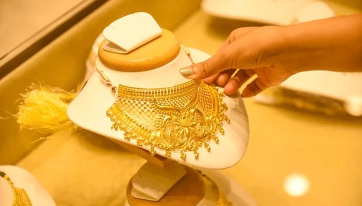 স্বর্ণের বাজারে আবার অস্থিরতা: এক লাফে বাড়ল স্বর্ণের দাম