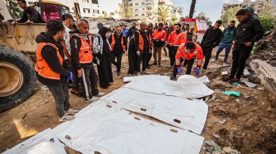 গাজায় থামছে না মৃত্যুর মিছিল: এক বাড়ি থেকেই মিলল ৩০ লাশ 