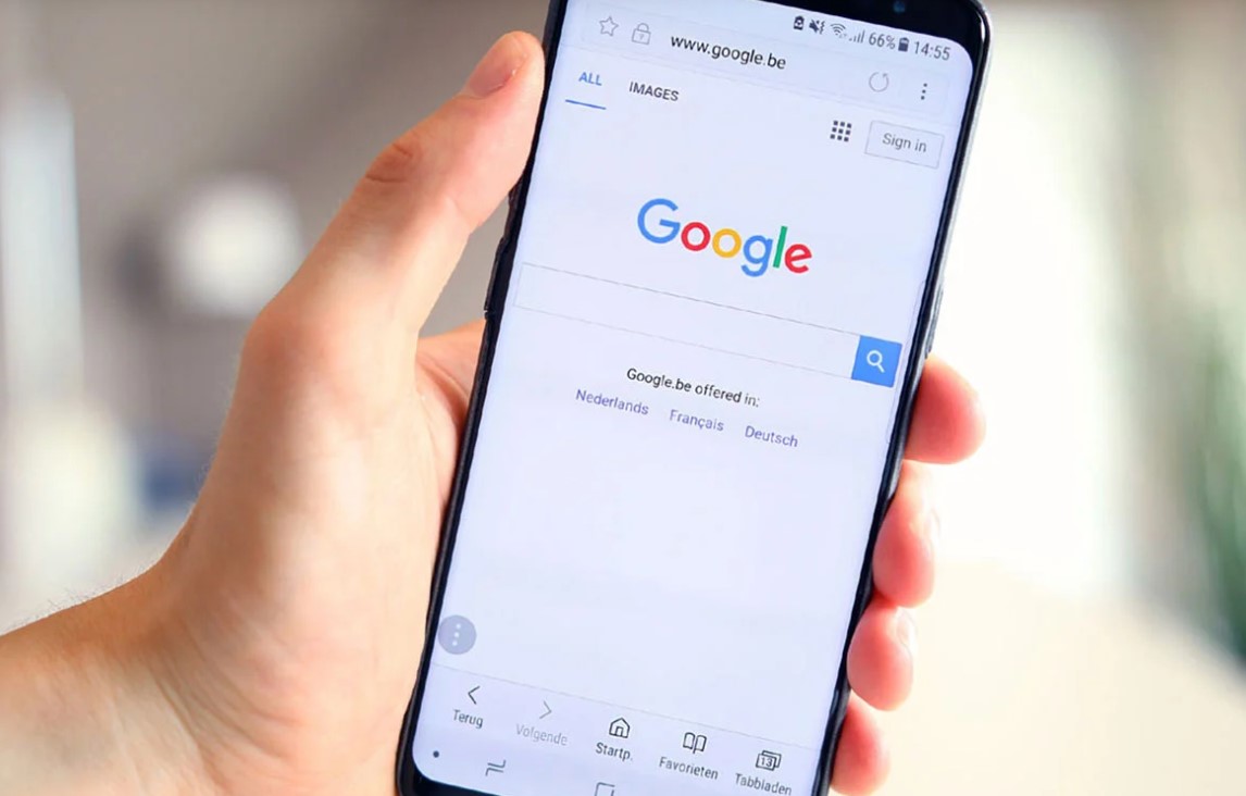 ভাষার দেয়াল ভাঙল গুগল: হেডফোনে সরাসরি শোনা যাবে ৭০ ভাষা