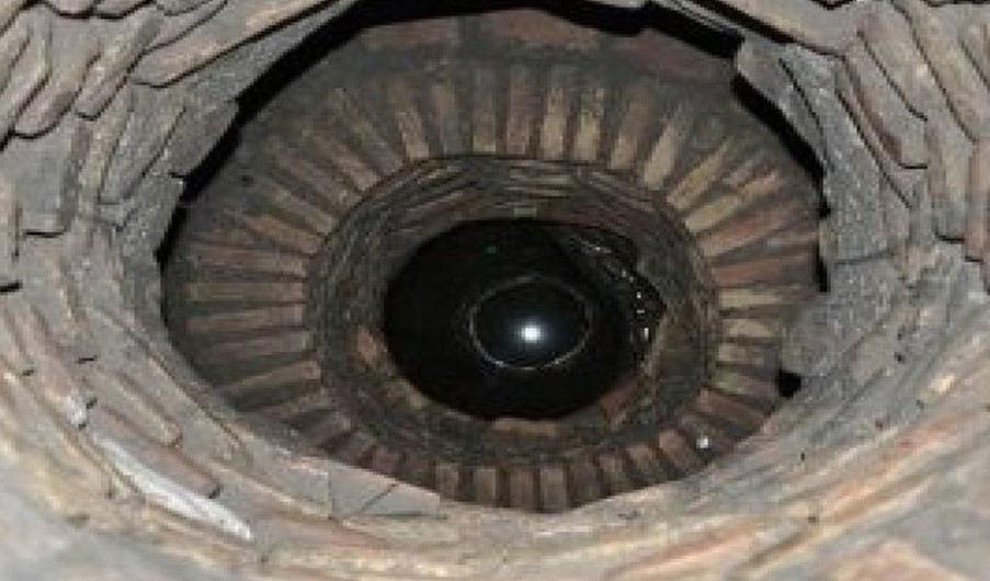 মরুভূমিতে রহমতের ঝরনা: যেভাবে সৃষ্টি হলো পবিত্র জমজম কূপ