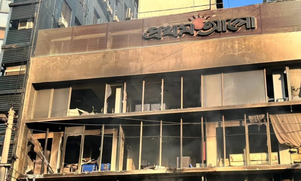 প্রথম আলোয় হামলায় কেন অ্যাকশনে যায়নি ব্যাখ্যা দিলো পুলিশ