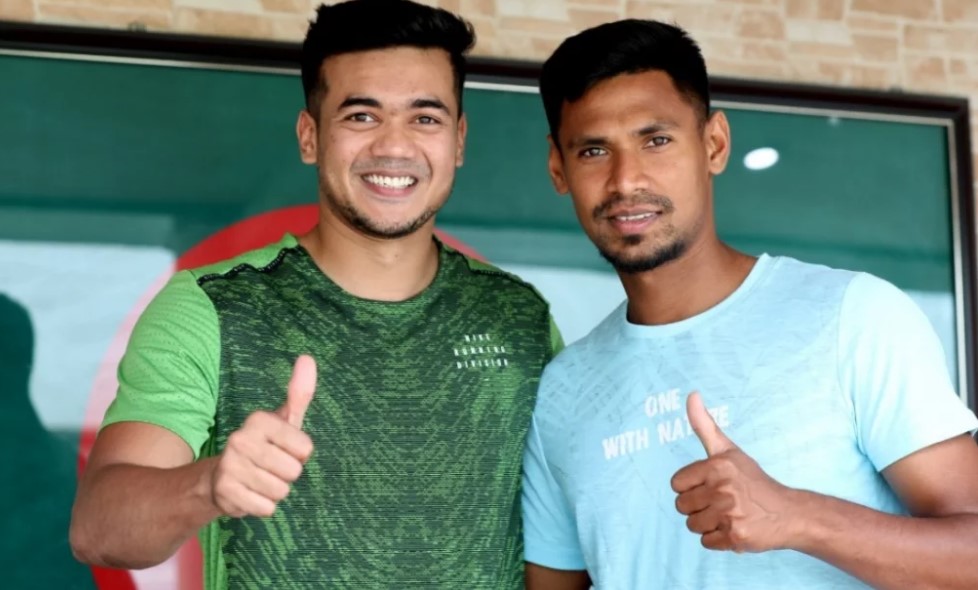 আরবের মরুভূমি কাঁপিয়ে বাংলার সবুজ গালিচায় তাসকিন ও মোস্তাফিজ