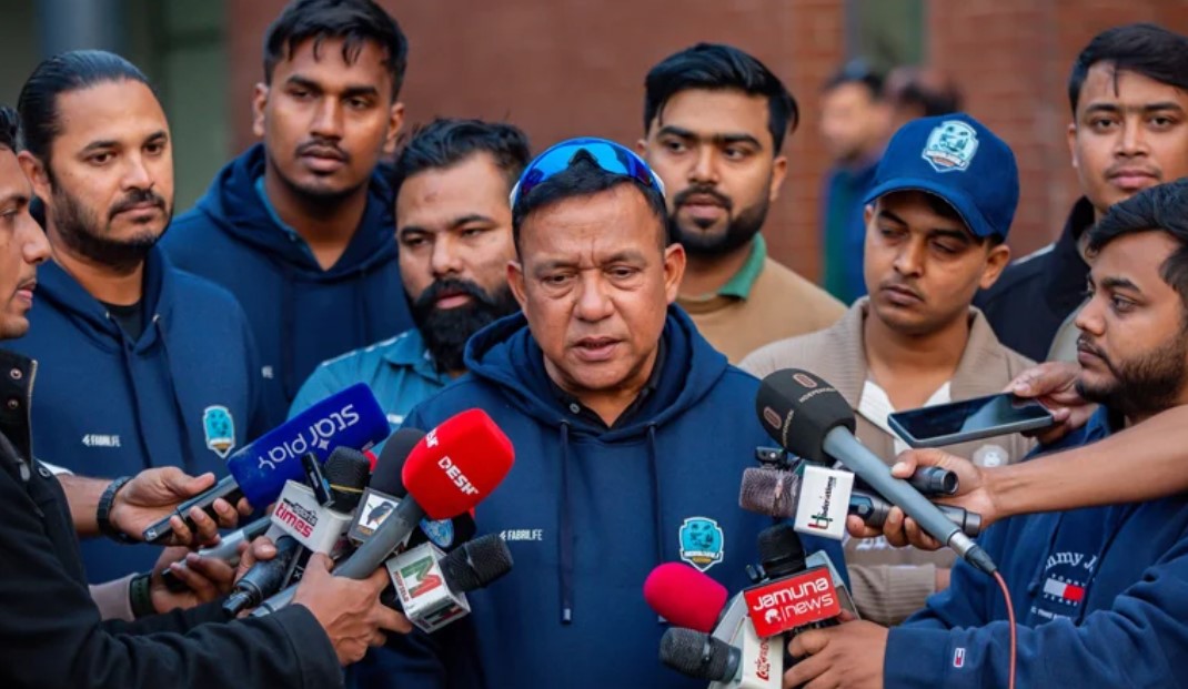  হিট অব দ্য মোমেন্টে দল ছাড়ার ঘোষণা সুজনের  