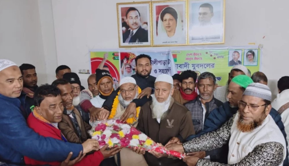 গোপালগঞ্জের নৌকার ১৭ মাঝি এখন ধানের শীষের সারথি