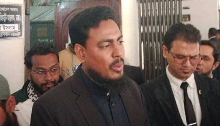 আত্মসমর্পণ করে জামিন নিলেন এনসিপি নেতা আখতার