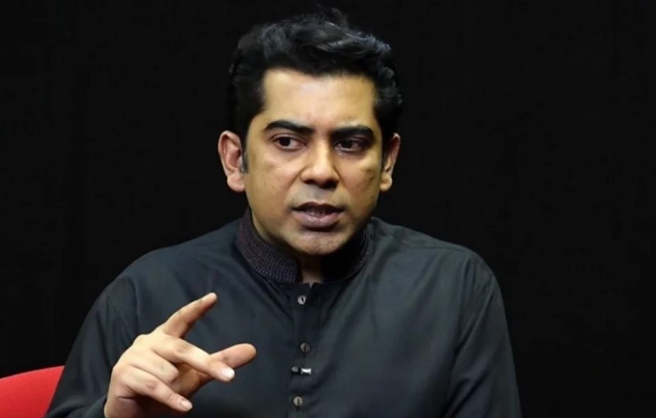 লড়াইয়ের আগেই ময়দান ছাড়লেন আন্দালিভ পার্থ