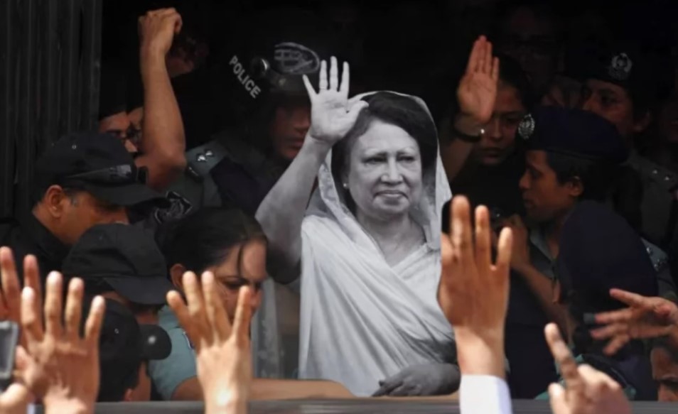 দক্ষিণ এশিয়ার রাজনীতির নক্ষত্রপতন: খালেদা জিয়াকে নিয়ে যা বলছে বিশ্বমিডিয়া