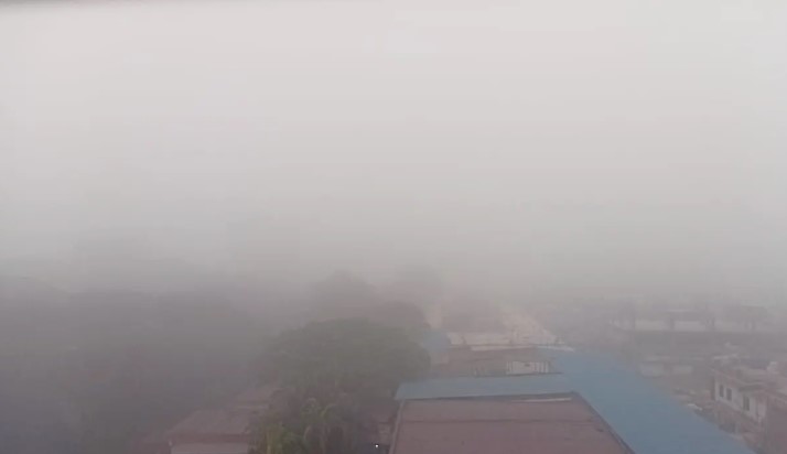 জেনে নিন আজকের আবহাওয়ার হালচাল