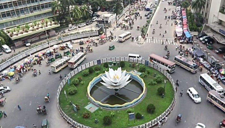 মৌসুমের সর্বনিম্ন তাপমাত্রায় কাঁপছে ঢাকা