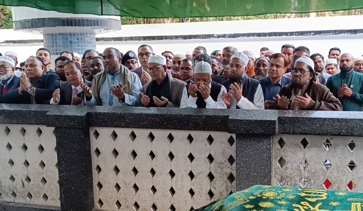 শাহজালাল (রহ.)-এর দরবারে মির্জা ফখরুল: বছরের শুরুতে বড় বার্তা