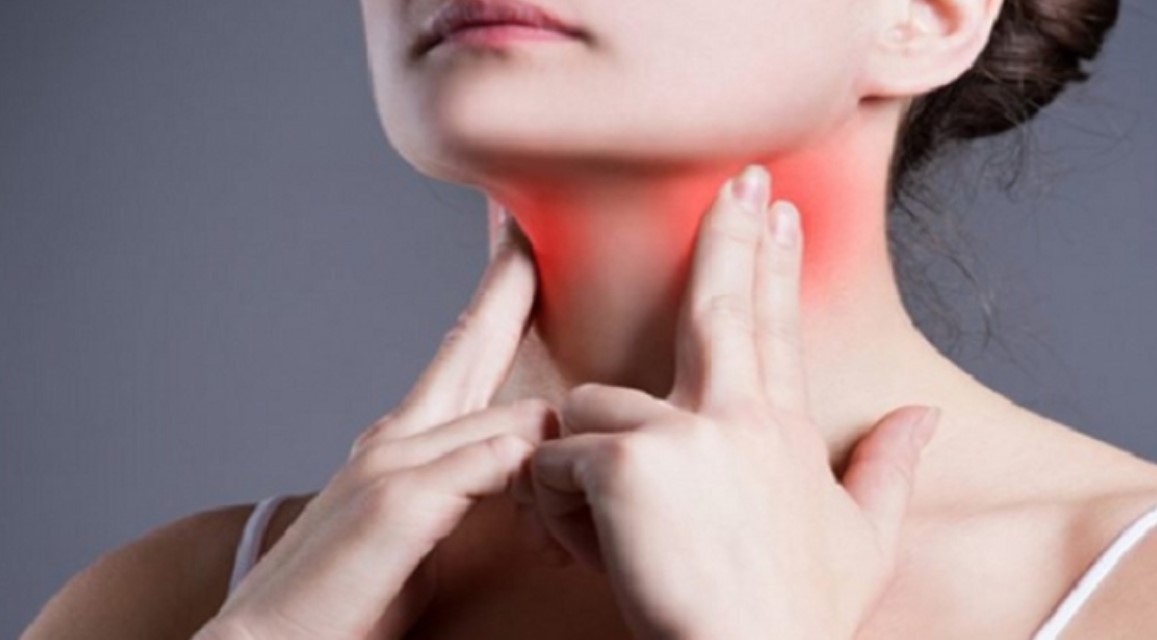 শীতে গলার ব্যথায় ভুগছেন? টনসিলের ঝুঁকি এড়ানোর সহজ উপায়