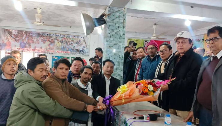 পাহাড়ি রাজনীতিতে নয়া মেরুকরণ: এনসিপি খালি করে বিএনপিতে ৩০০ জন