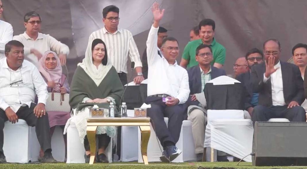 বস্তিবাসীর জন্য ‘ফ্যামিলি কার্ড’ ও ফ্ল্যাটের স্বপ্ন দেখালেন তারেক রহমান