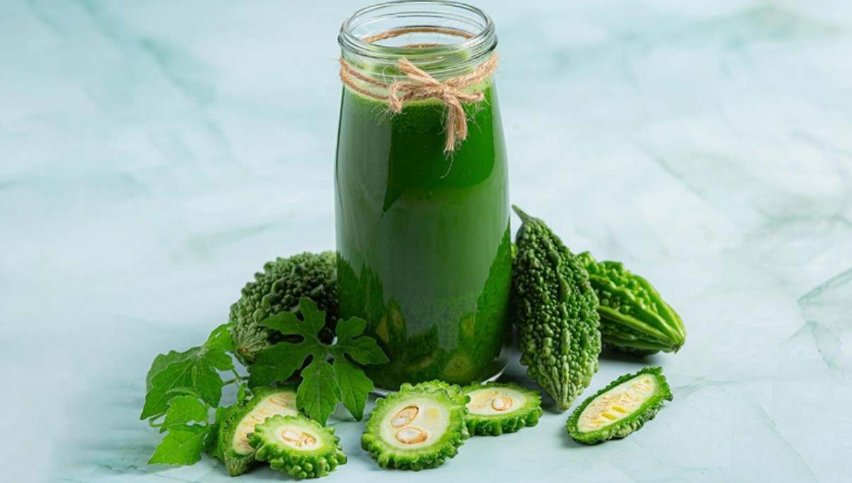 হৃদরোগ ও স্ট্রোকের ঝুঁকি কমাতে করলার রসের ভূমিকা নিয়ে যা বলছেন বিশেষজ্ঞরা