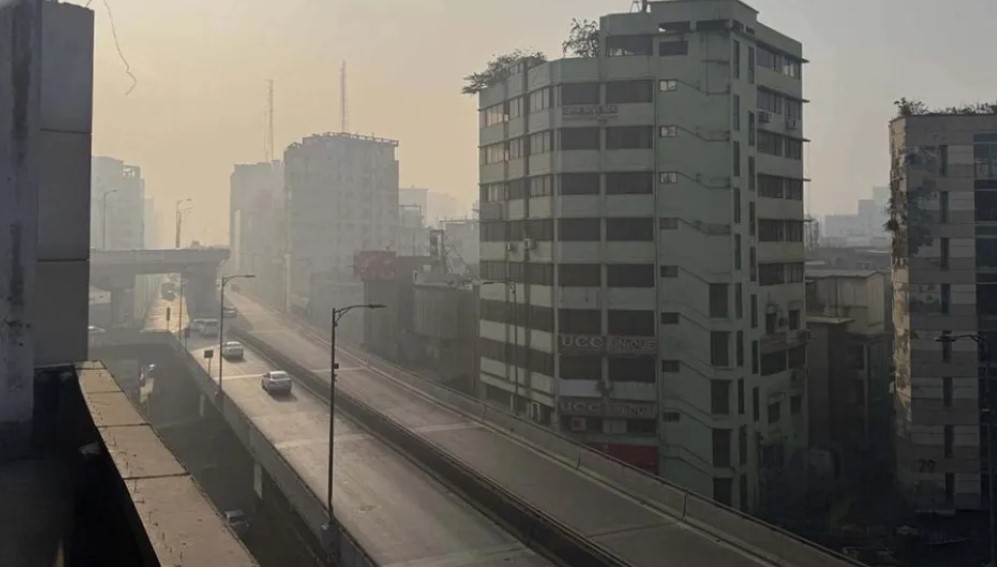 জেনে নিন আজকের আবহাওয়ার হালচাল