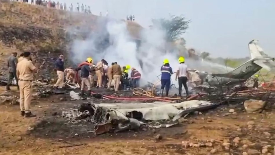 বারামতী বিমানবন্দরে বিভীষিকা: চোখের সামনে জ্বলে ছাই উপমুখ্যমন্ত্রীর বিমান