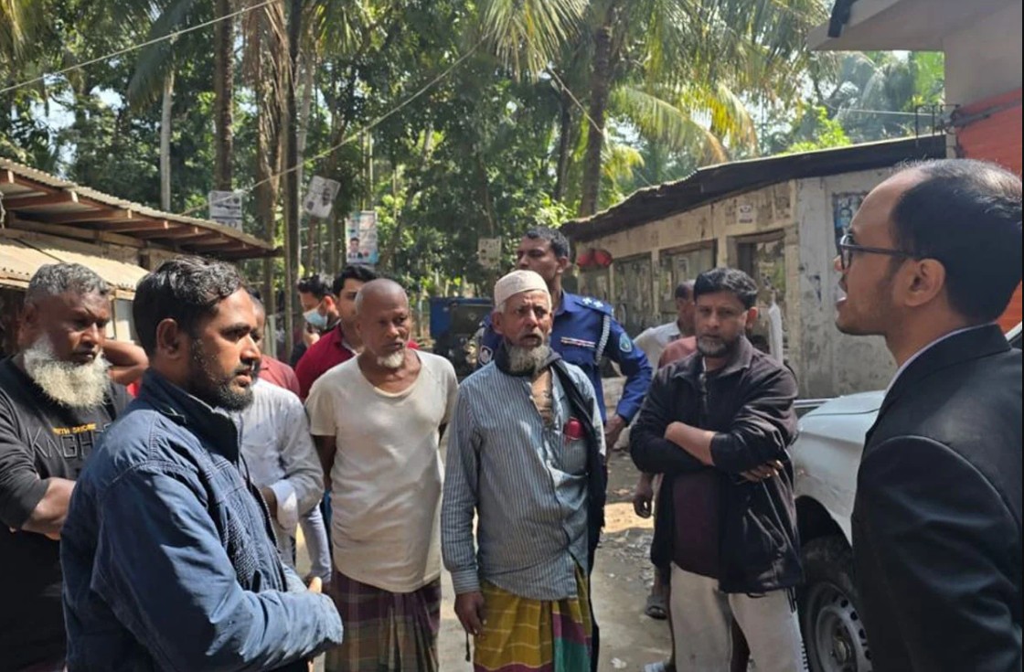 লক্ষ্মীপুরে এনআইডি দিয়ে পণ্য বিক্রি, জামায়াত সমর্থককে জরিমানা