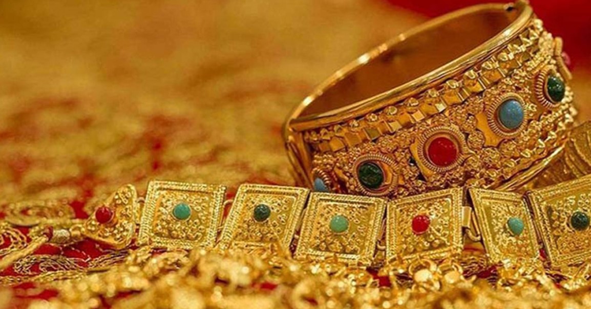 রেকর্ড গড়ে আজ ফের নতুন দামে বিক্রি হচ্ছে স্বর্ণ
