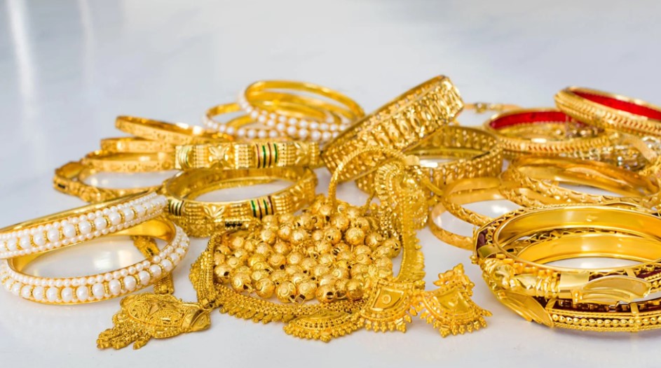 স্বর্ণের বাজারে নজিরবিহীন কাণ্ড! ৬ ঘণ্টার ব্যবধানে ফের বাড়ল দাম