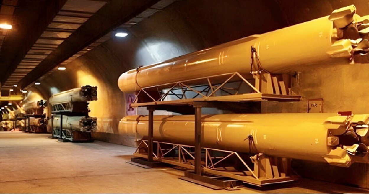 নতুন ভূগর্ভস্থ ক্ষেপণাস্ত্র ঘাঁটি প্রকাশ করল ইরান