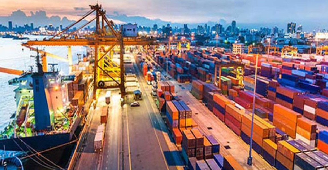 চট্টগ্রাম বন্দর পুরো অচল! ৮ হাজার কোটি টাকার পণ্য নিয়ে চরম অনিশ্চয়তা 