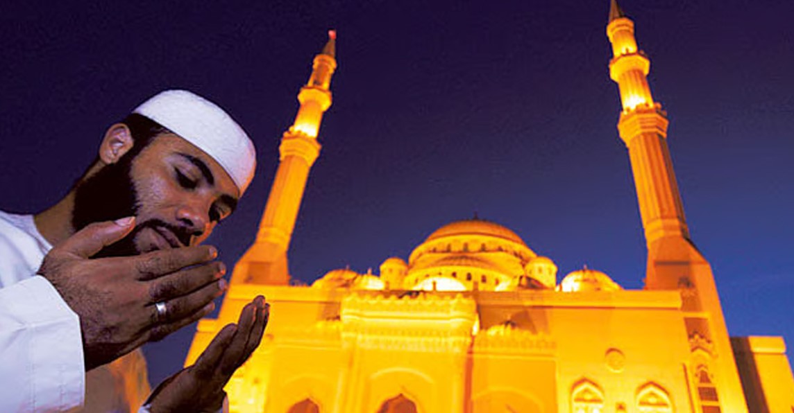 চাঁদ দেখা নিয়ে কাটছে ধোঁয়াশা; ২০২৬-এর ঈদ কি হবে বিশ্বজুড়ে একদিনে?