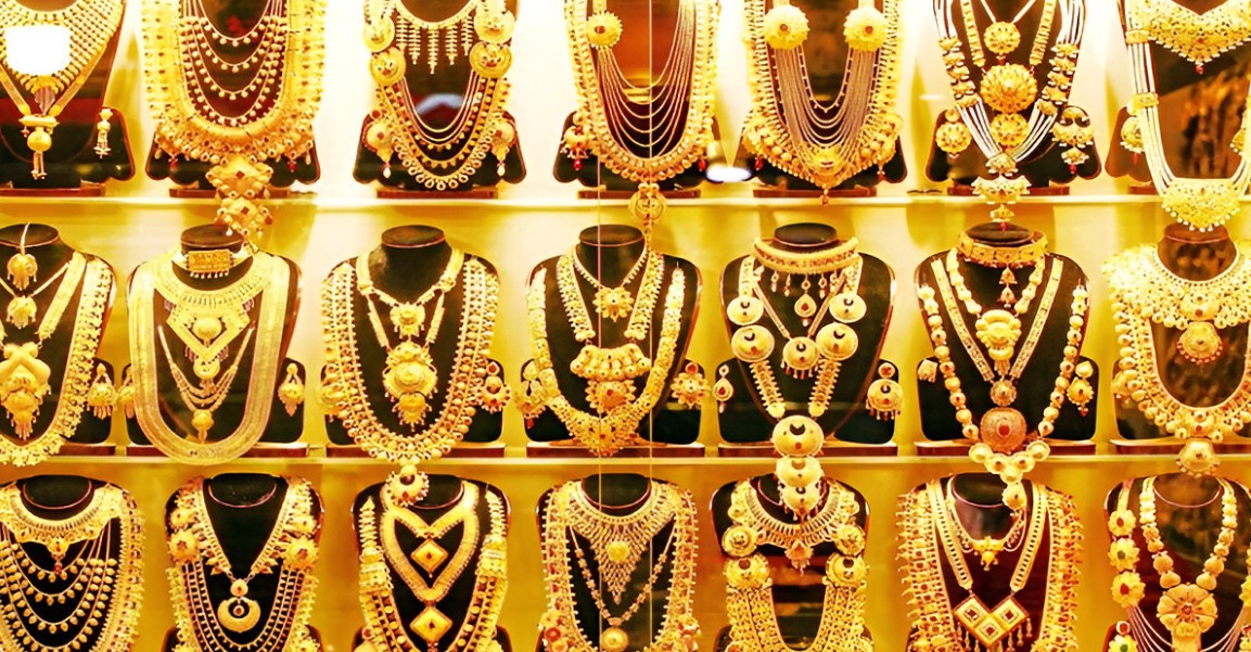  স্বর্ণের বাজারে বড় দরপতন: আজ থেকে কার্যকর স্বর্ণের নতুন দাম