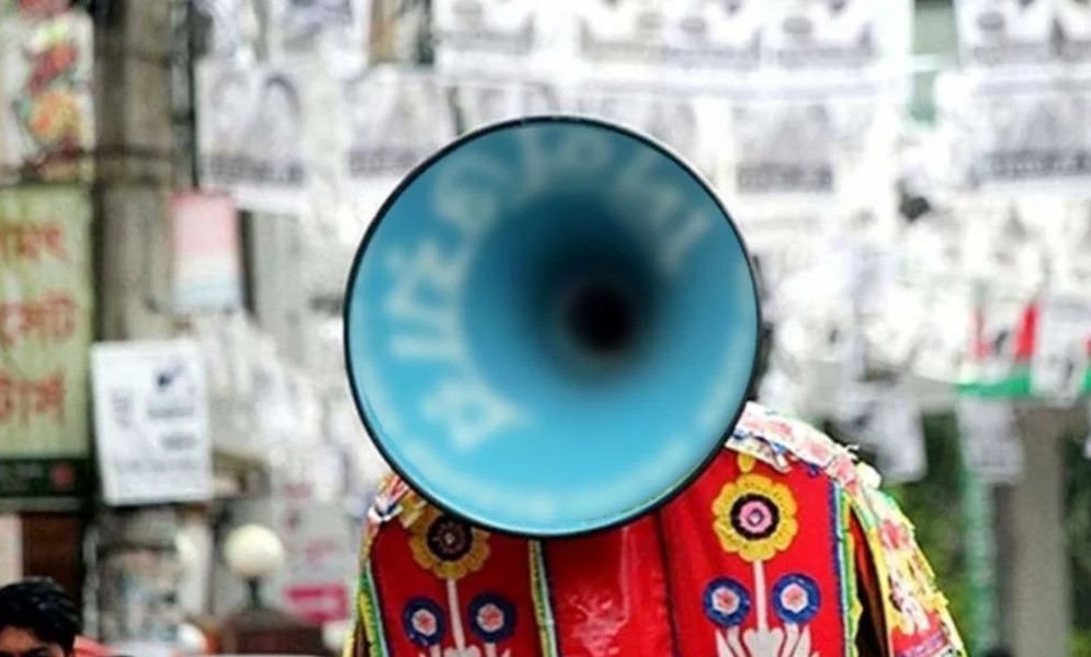 শেষ হলো ভোটযুদ্ধ: প্রচার শেষে জয়-পরাজয়ের সমীকরণ মেলাচ্ছেন প্রার্থীরা