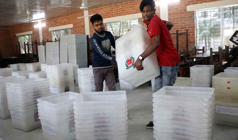 রাত পেরোলেই ভোট: নিরাপত্তার চাদরে ঢাকা পুরো দেশ