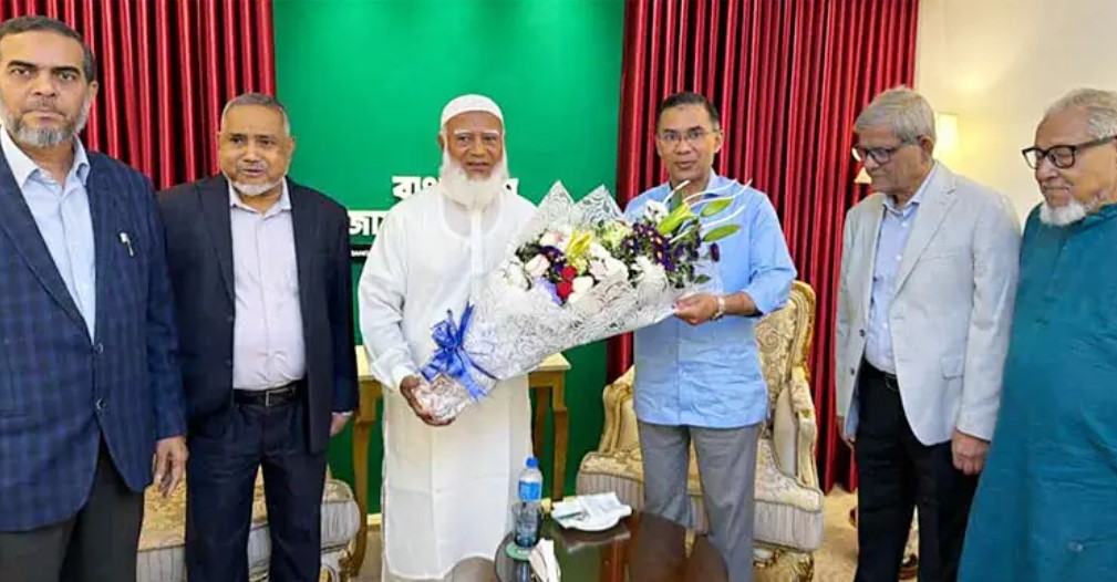 শপথের আগে নয়া মেরুকরণ: শফিকুর রহমানের ডেরায় বিএনপি প্রধান