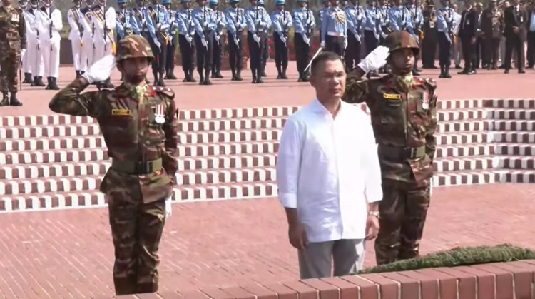 সাভারে শহিদদের প্রতি শ্রদ্ধা নিবেদন করলেন প্রধানমন্ত্রী তারেক রহমান