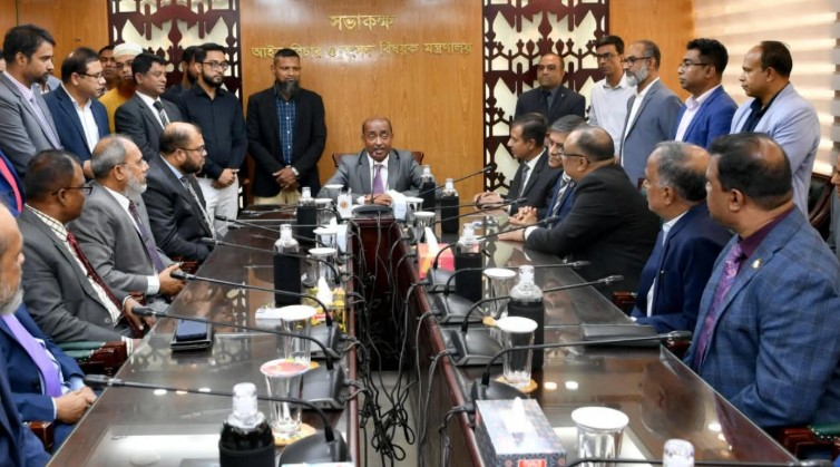 চাকরির টাকায় সংসার না চললে ছেড়ে দিন, দুর্নীতির কোনো ক্ষমা নেই: আইনমন্ত্রী