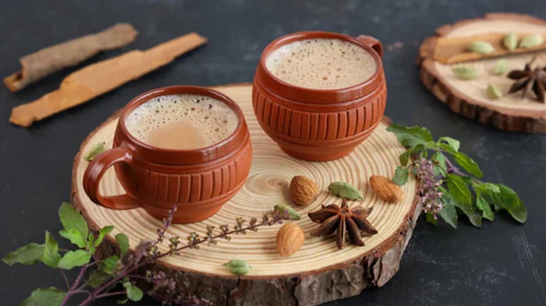 সুস্বাদু চায়ের রেসিপি: অতিরিক্ত পাতা বা ফোটানো চা ঠিক করার উপায়